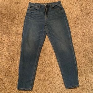 American Eagle mom jeans